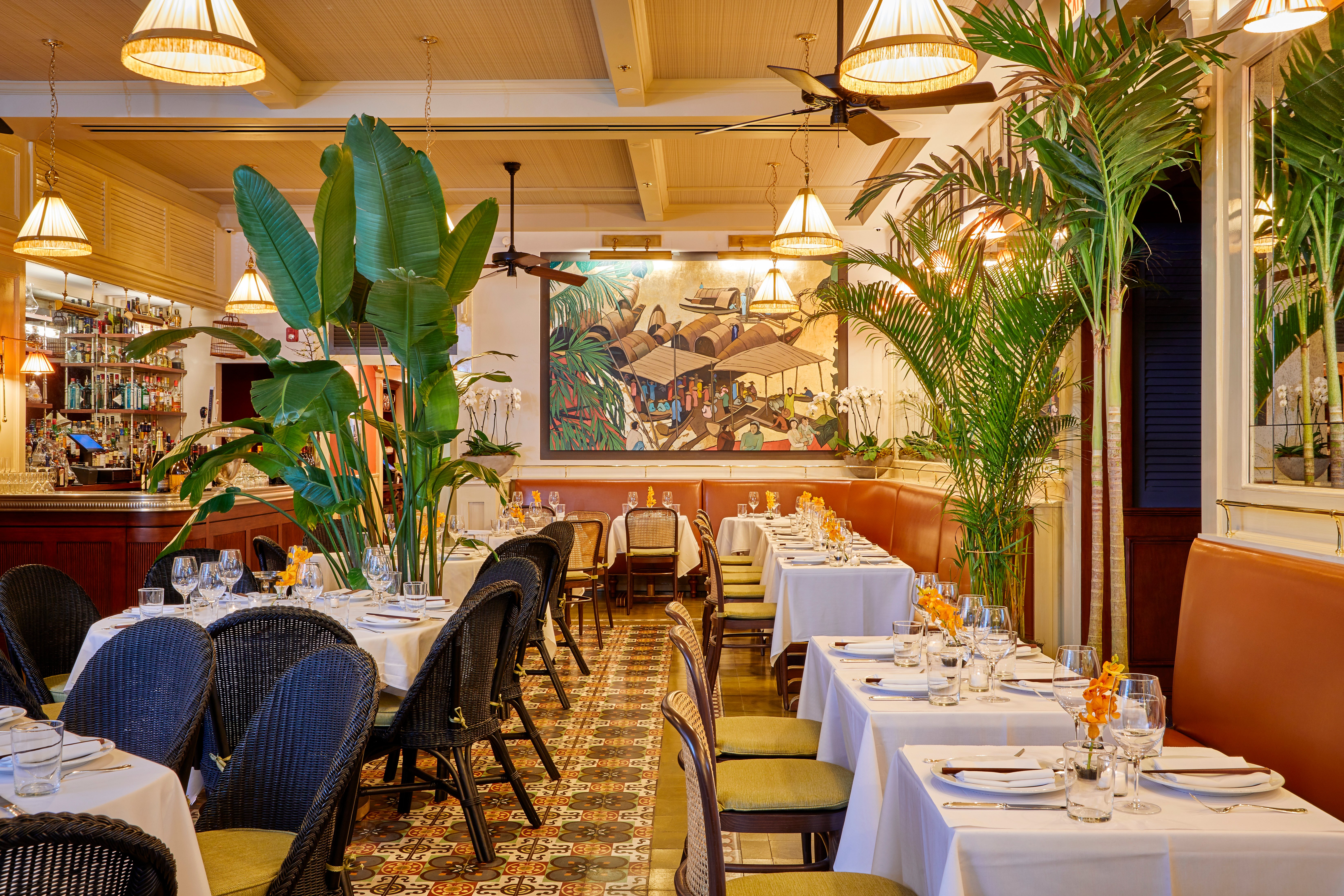 Image of the interior of Le Colonial