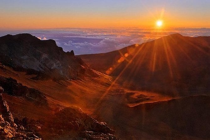 Image of the sunrise on Haleakala volcano